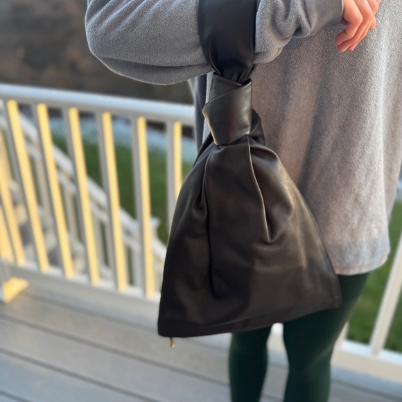 Bottega Veneta Large Twist leather handbag, chocolate brown, new with papers! - Picture 11 of 13